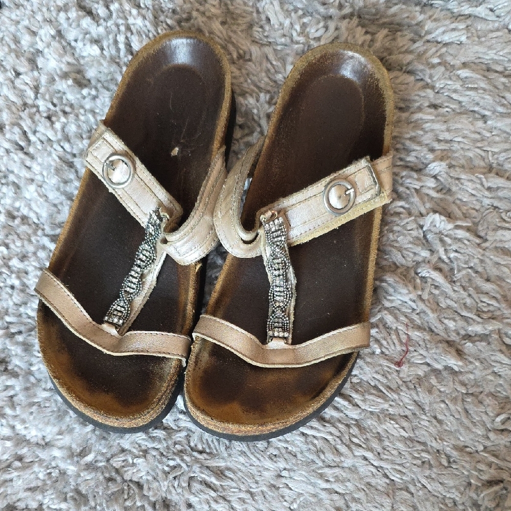 Stylish FINN Comfort Sandals in Gold.